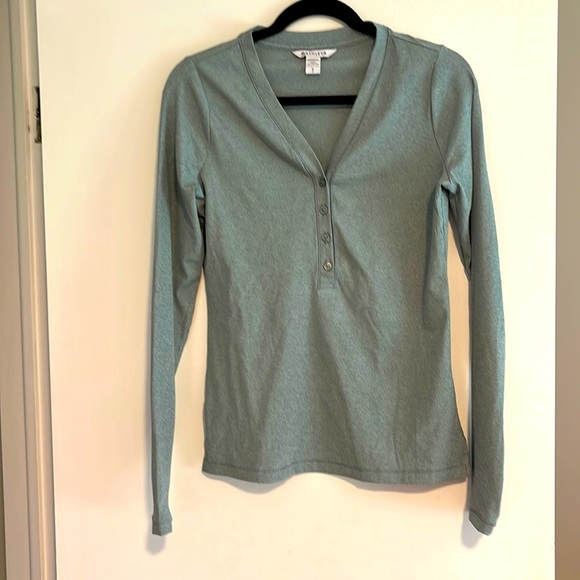 NWOT Athleta Uptempo Ribbed Henley - size small - Picture 4 of 10